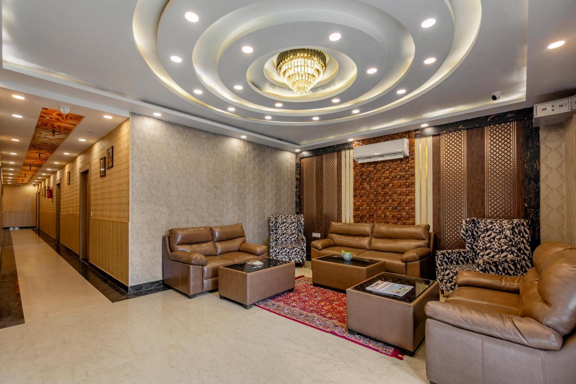 Shree Jee Hotel - Nit Faridabad Exteriör bild
